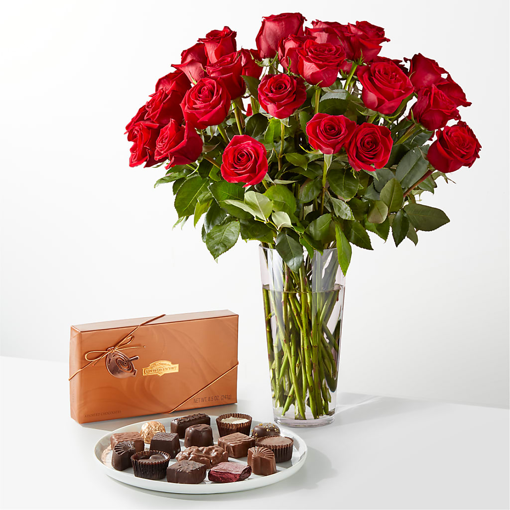 Romantic Long Stem Red Rose Bouquet Bundles – BAYSORE'S FLOWER SHOP LLC, Mason OH