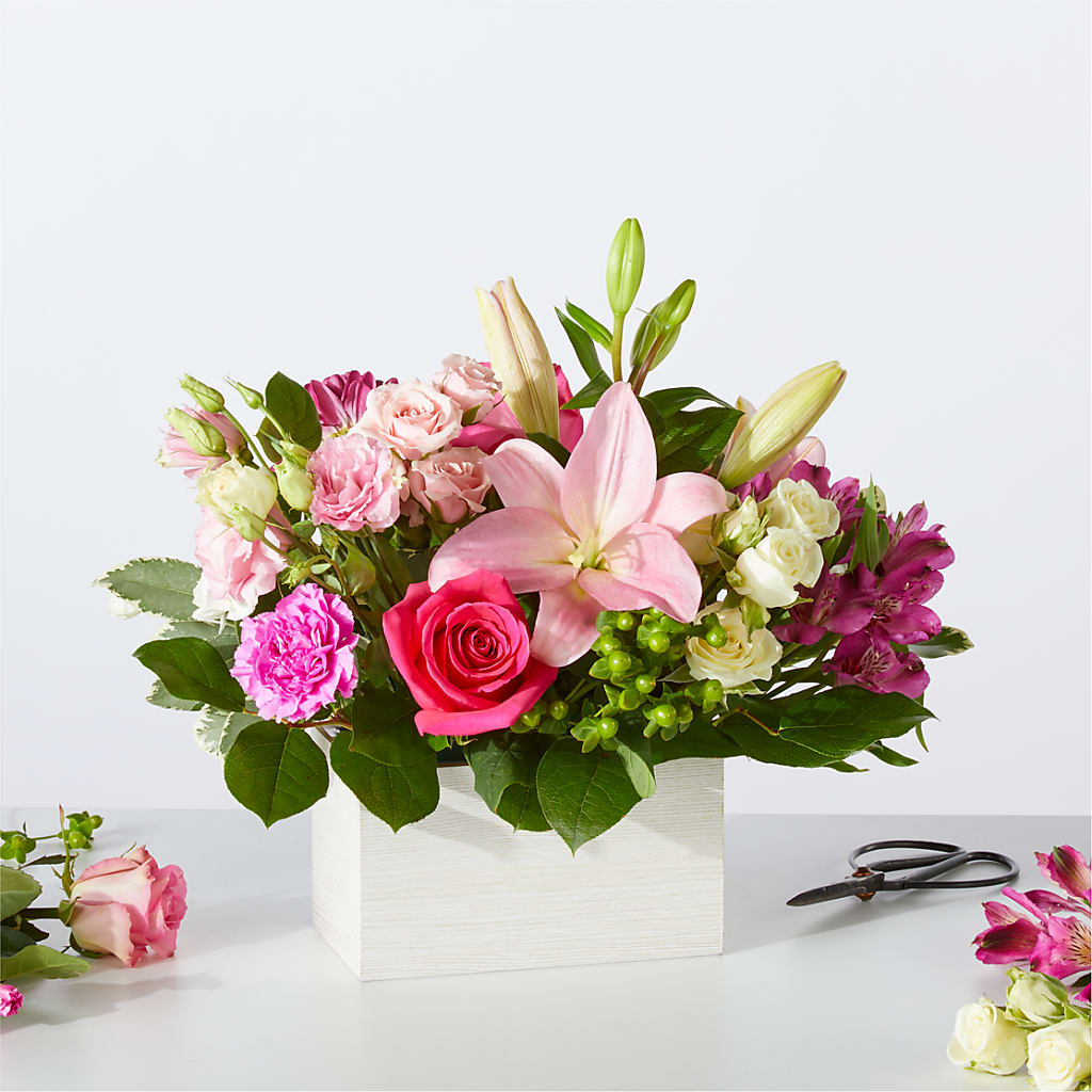 Sweetberry Box – A Florist Original – BAYSORE'S FLOWER SHOP LLC, Mason OH