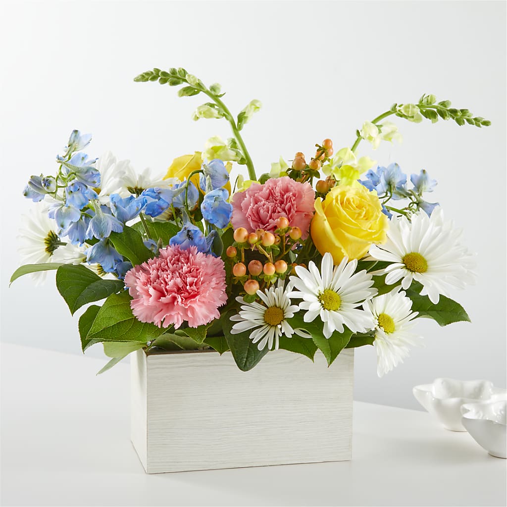 Sun Salutation Box Bouquet – BAYSORE'S FLOWER SHOP LLC, Mason OH