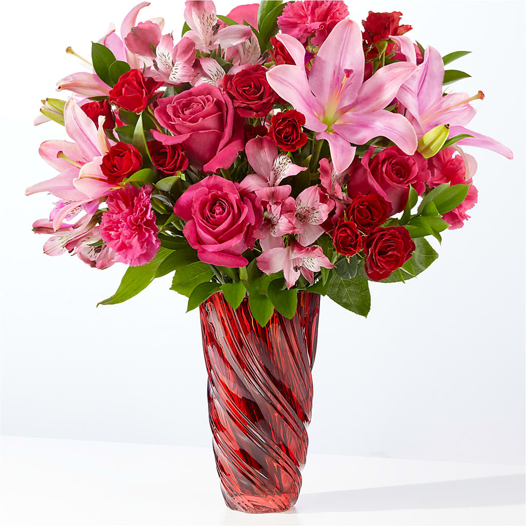 In Love Bouquet with Luxe Swirl Vase – BAYSORE'S FLOWER SHOP LLC, Mason OH