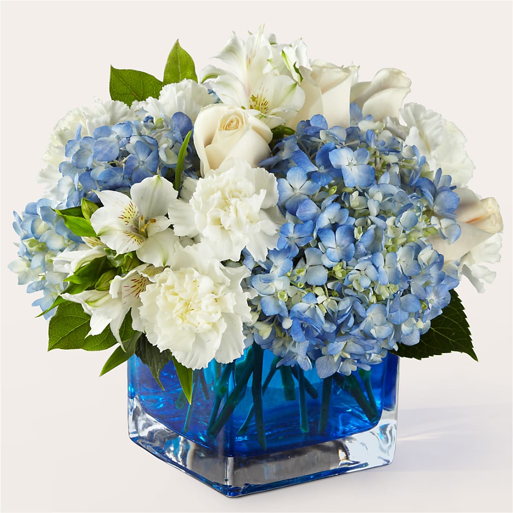 Soothing Waters Bouquet – BAYSORE'S FLOWER SHOP LLC, Mason OH