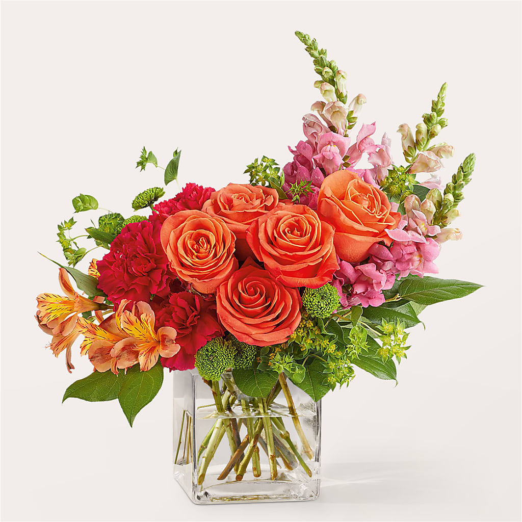 Cosmopolitan Bouquet – BAYSORE'S FLOWER SHOP LLC, Mason OH