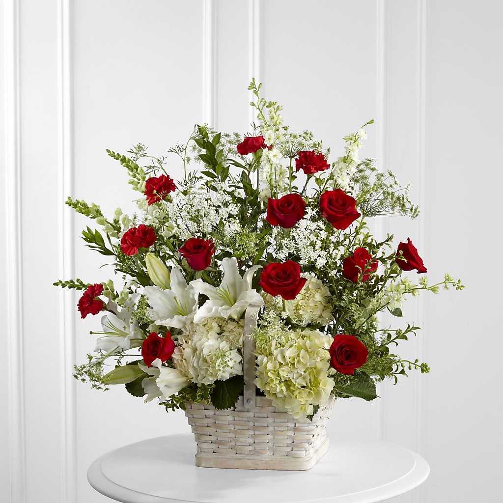 In Loving Memory Arrangement – BAYSORE'S FLOWER SHOP LLC, Mason OH