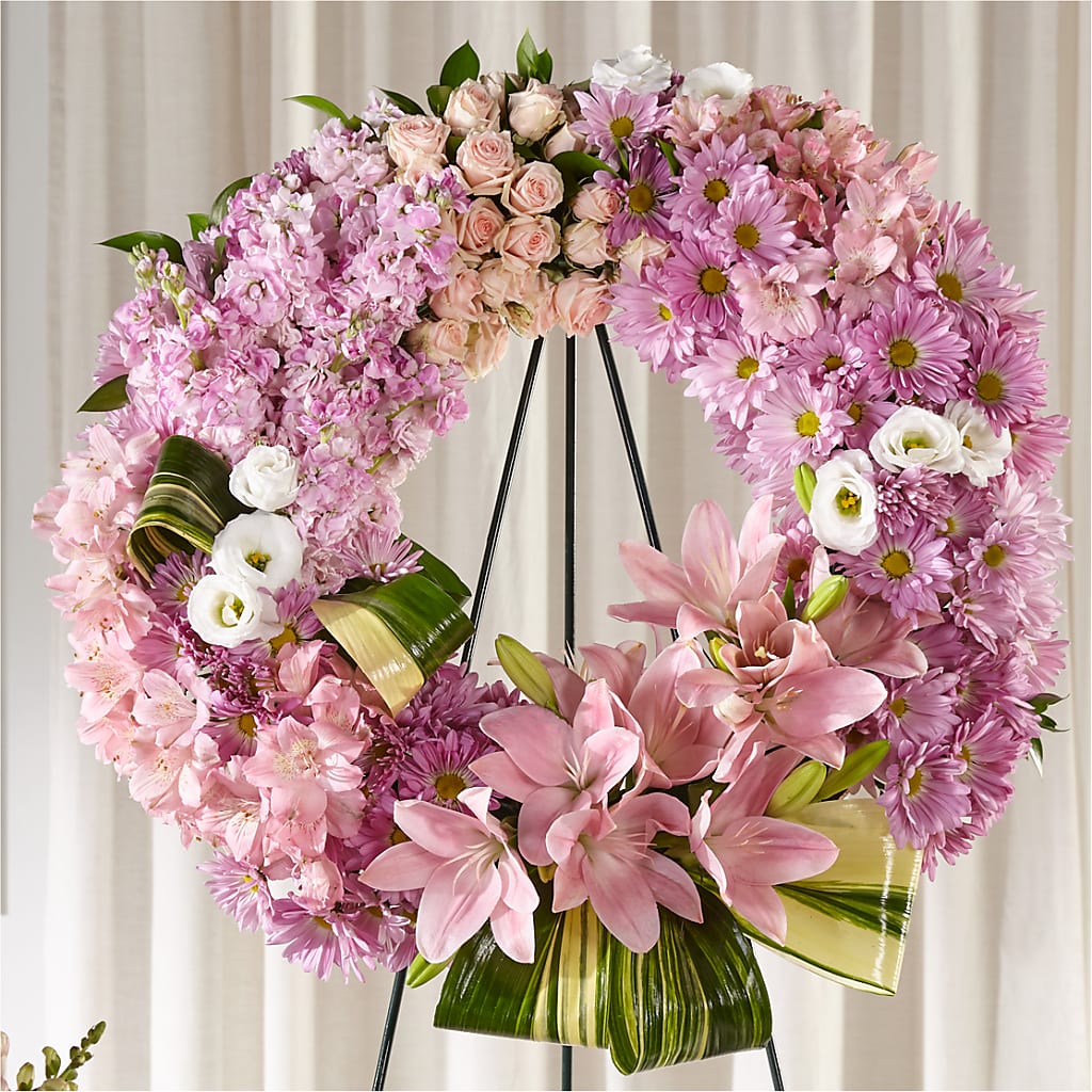 Gift of Warmth Wreath – BAYSORE'S FLOWER SHOP LLC, Mason OH