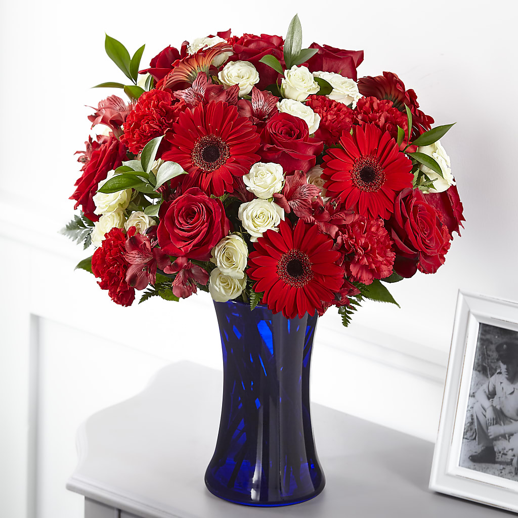 Hearts Embrace Bouquet – BAYSORE'S FLOWER SHOP LLC, Mason OH