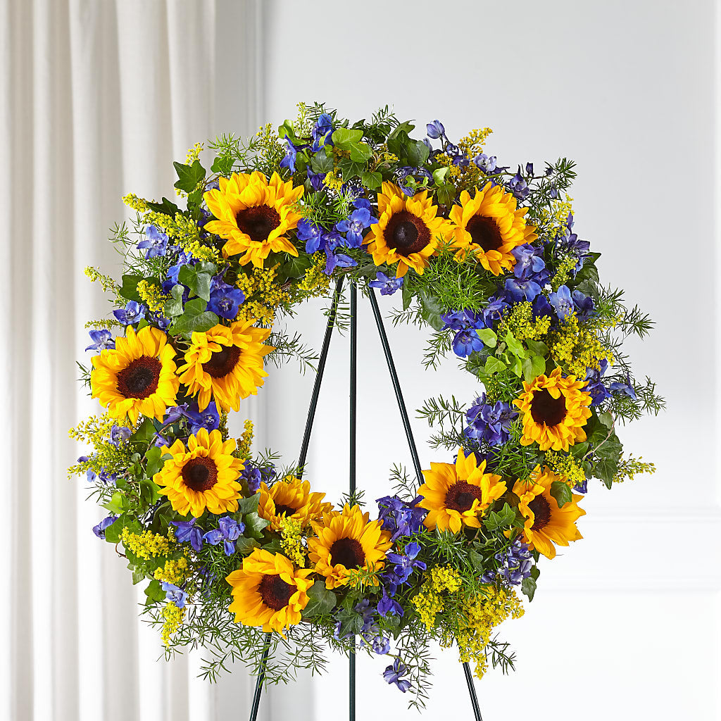Bright Rays Wreath – BAYSORE'S FLOWER SHOP LLC, Mason OH