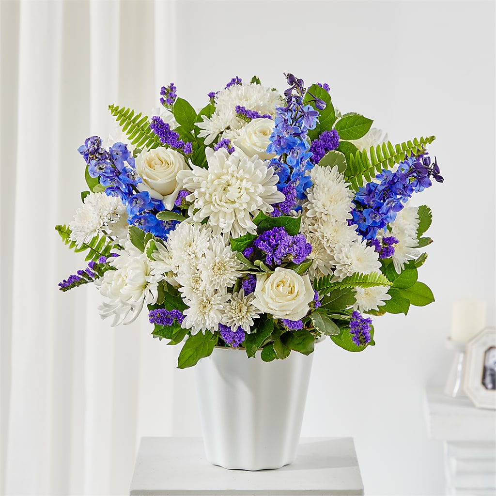 Hold Dear Tabletop Basket – BAYSORE'S FLOWER SHOP LLC, Mason OH