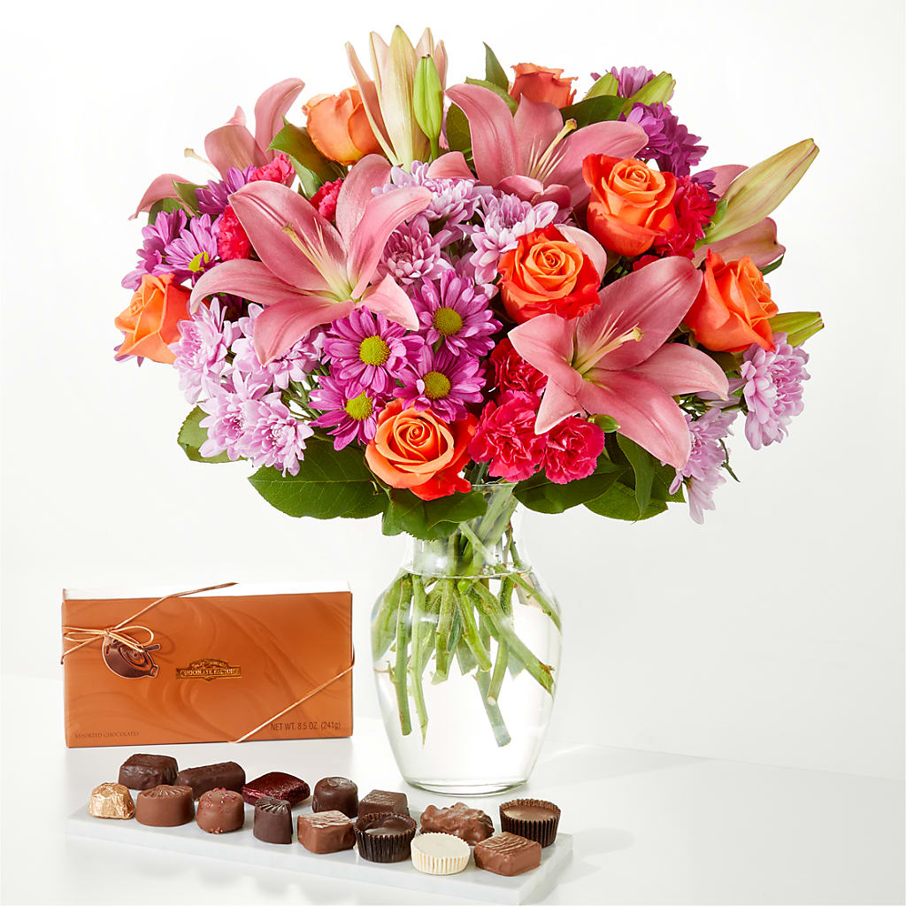 One and Only Bouquet and Chocolate Bundle – BAYSORE'S FLOWER SHOP LLC, Mason OH