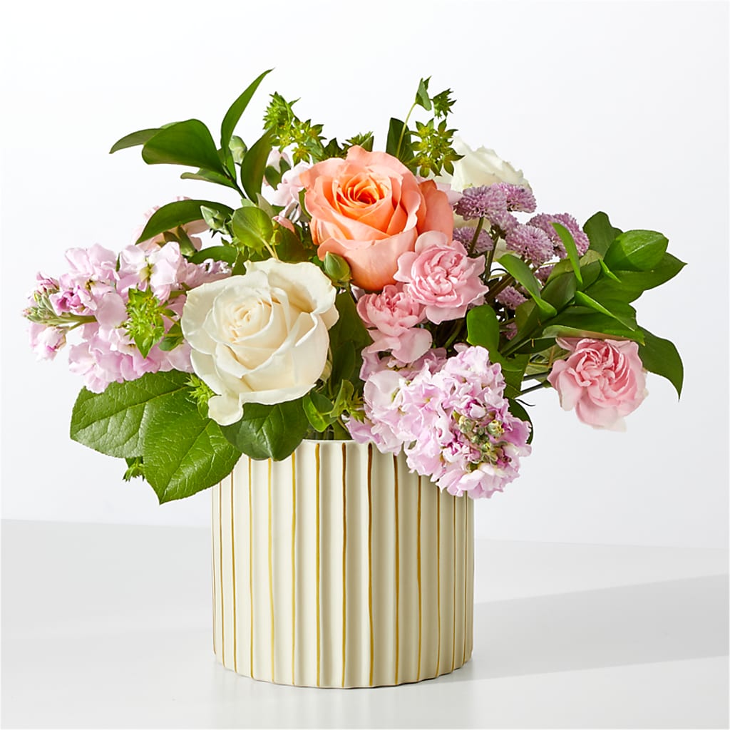 French Market Bouquet with Ivory Vase – BAYSORE'S FLOWER SHOP LLC, Mason OH
