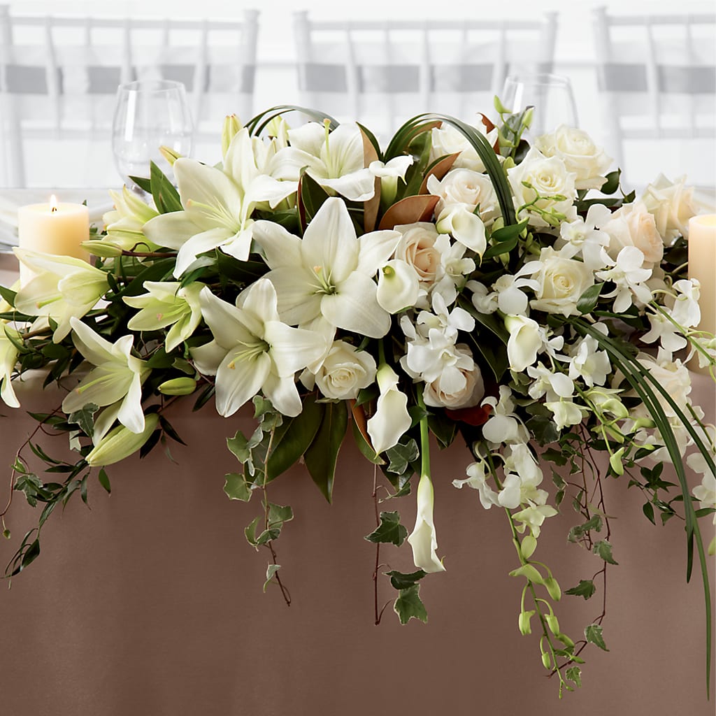 White Linen Arrangement – BAYSORE'S FLOWER SHOP LLC, Mason OH