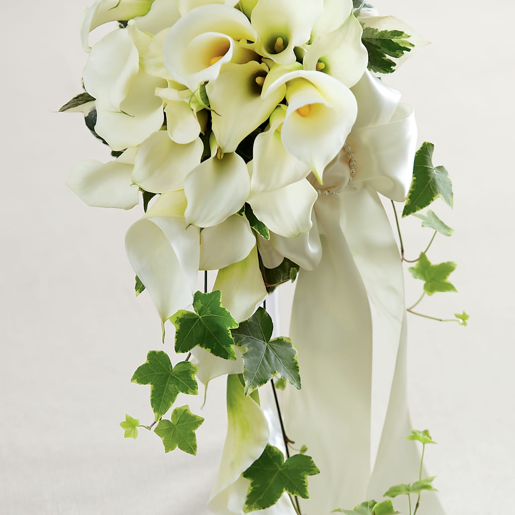 White Chapel Bouquet – BAYSORE'S FLOWER SHOP LLC, Mason OH