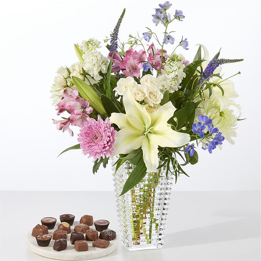 Winter Celebration Bouquet – BAYSORE'S FLOWER SHOP LLC, Mason OH