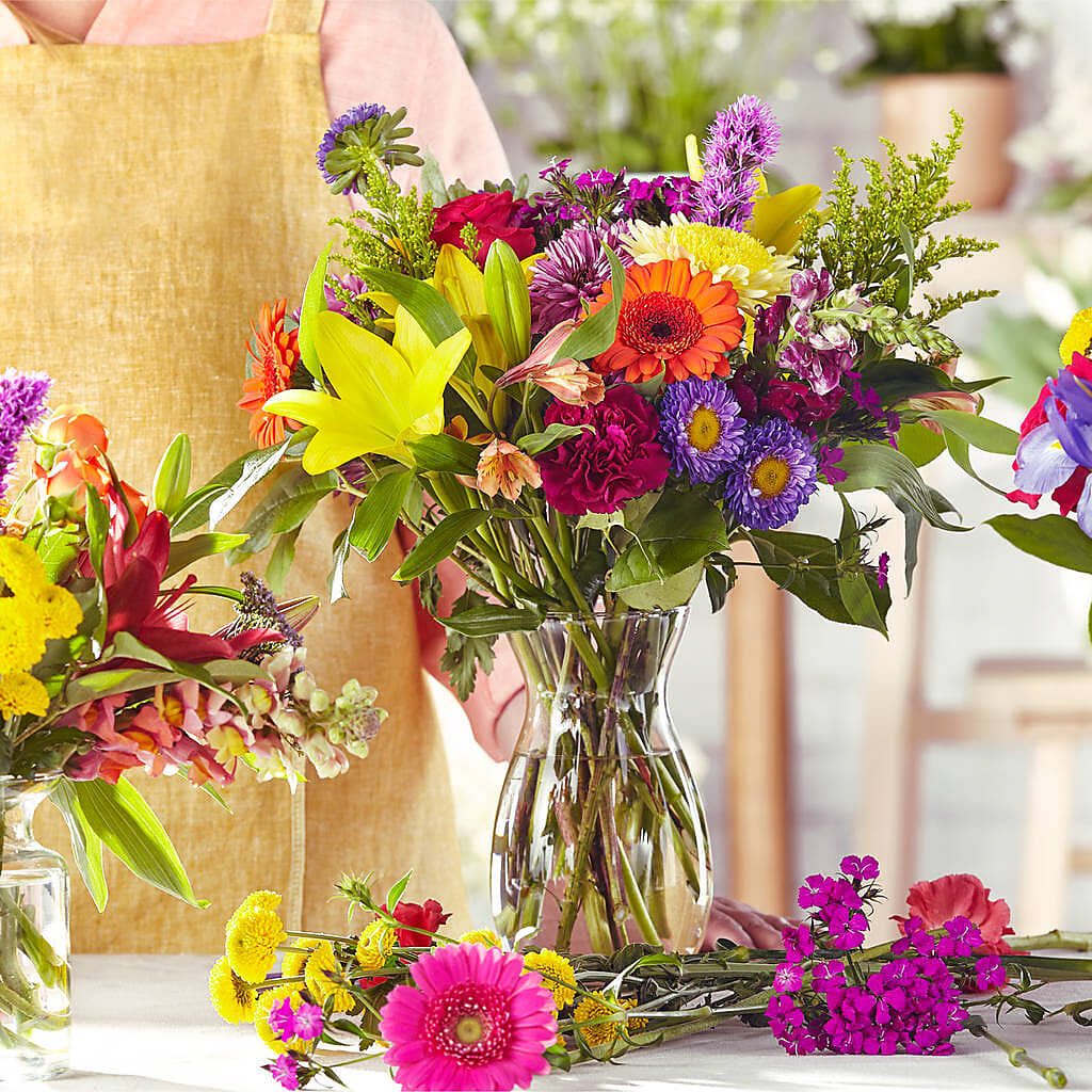 Bold & Bright – A Florist Original – BAYSORE'S FLOWER SHOP LLC, Mason OH