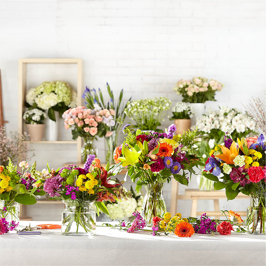 Bold & Bright – A Florist Original – BAYSORE'S FLOWER SHOP LLC, Mason OH