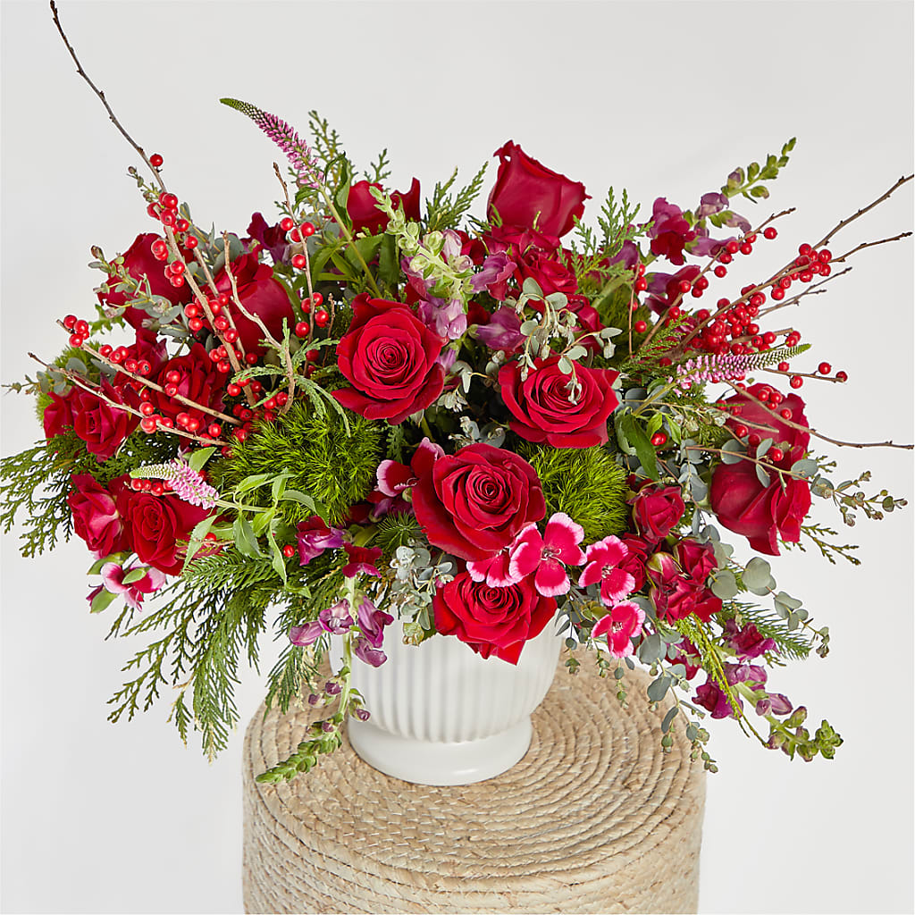 Big Red Bow Bouquet – BAYSORE'S FLOWER SHOP LLC, Mason OH