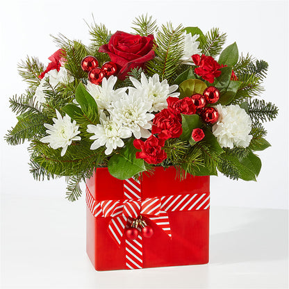 Presents Under the Tree Bouquet – BAYSORE'S FLOWER SHOP LLC, Mason OH