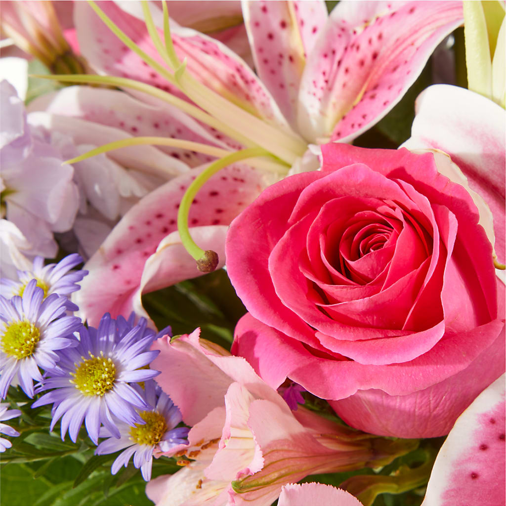 Pressing Petals Bouquet – BAYSORE'S FLOWER SHOP LLC, Mason OH
