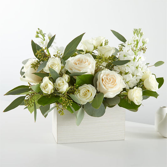 Fresh Linen Box Bouquet – BAYSORE'S FLOWER SHOP LLC, Mason OH