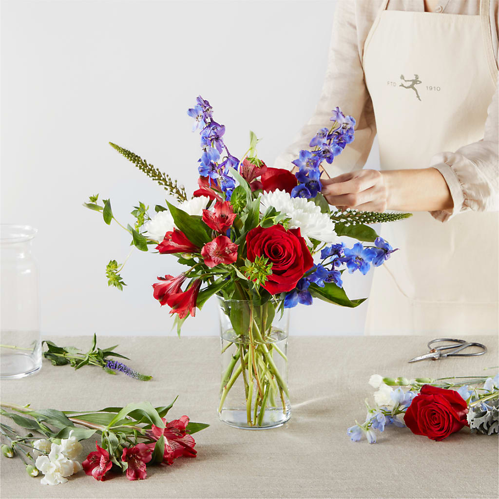 Star Spangled - A Florist Original – BAYSORE'S FLOWER SHOP LLC, Mason OH