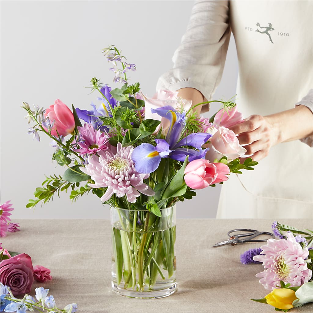 Pastel Tradition - A Florist Original – BAYSORE'S FLOWER SHOP LLC, Mason OH