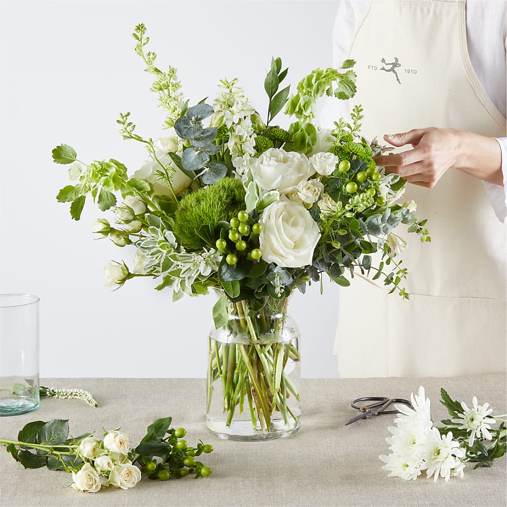Irish Garden - A Florist Original – BAYSORE'S FLOWER SHOP LLC, Mason OH