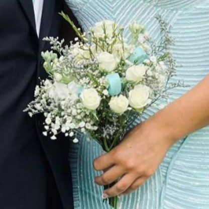 Handheld Bouquet – BAYSORE'S FLOWER SHOP LLC, Mason OH