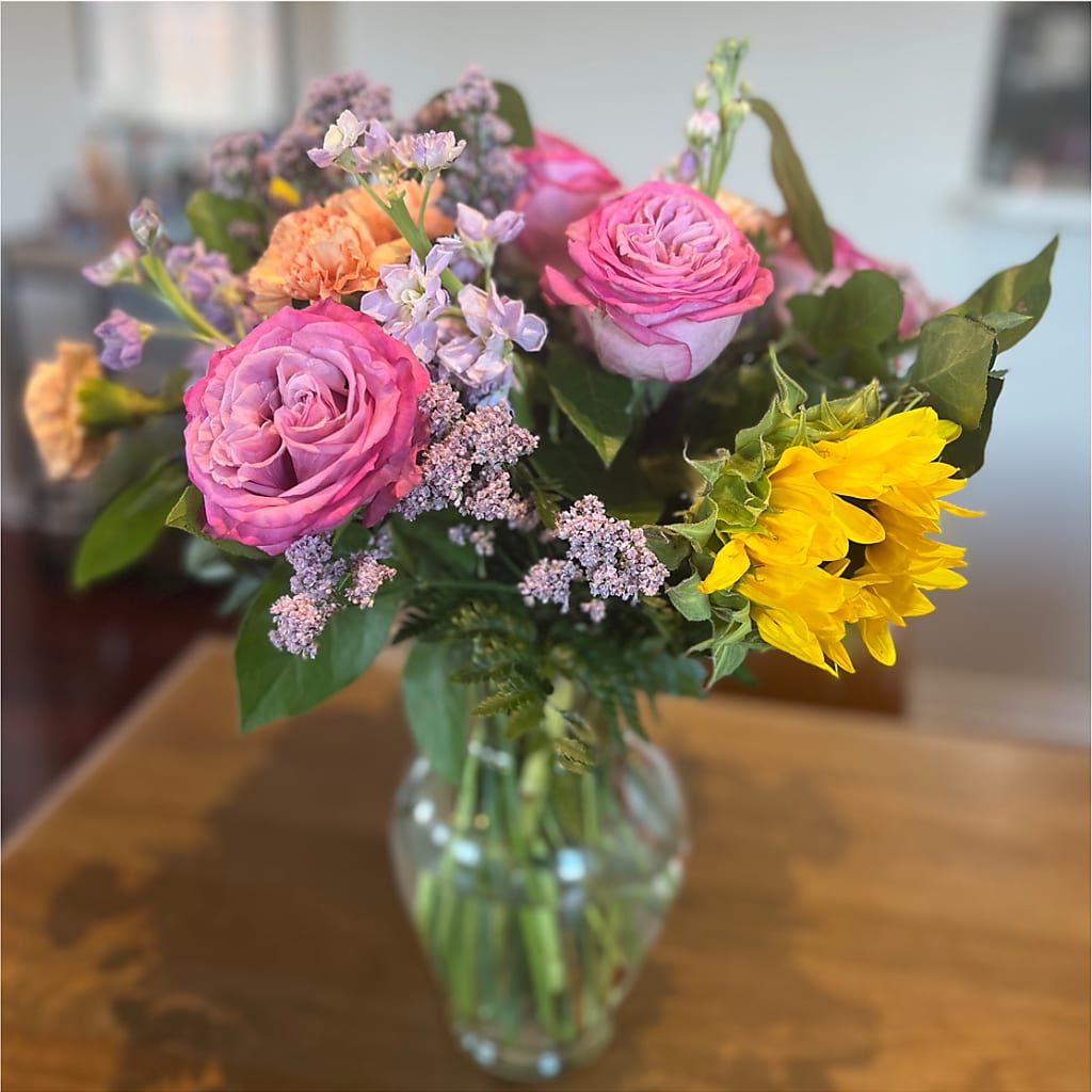 Yellow Brick Road Bouquet – BAYSORE'S FLOWER SHOP LLC, Mason OH