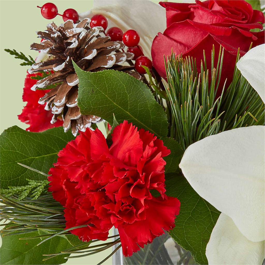 Glistening Icicles Bouquet – BAYSORE'S FLOWER SHOP LLC, Mason OH