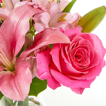 Lots of Love Bouquet – BAYSORE'S FLOWER SHOP LLC, Mason OH