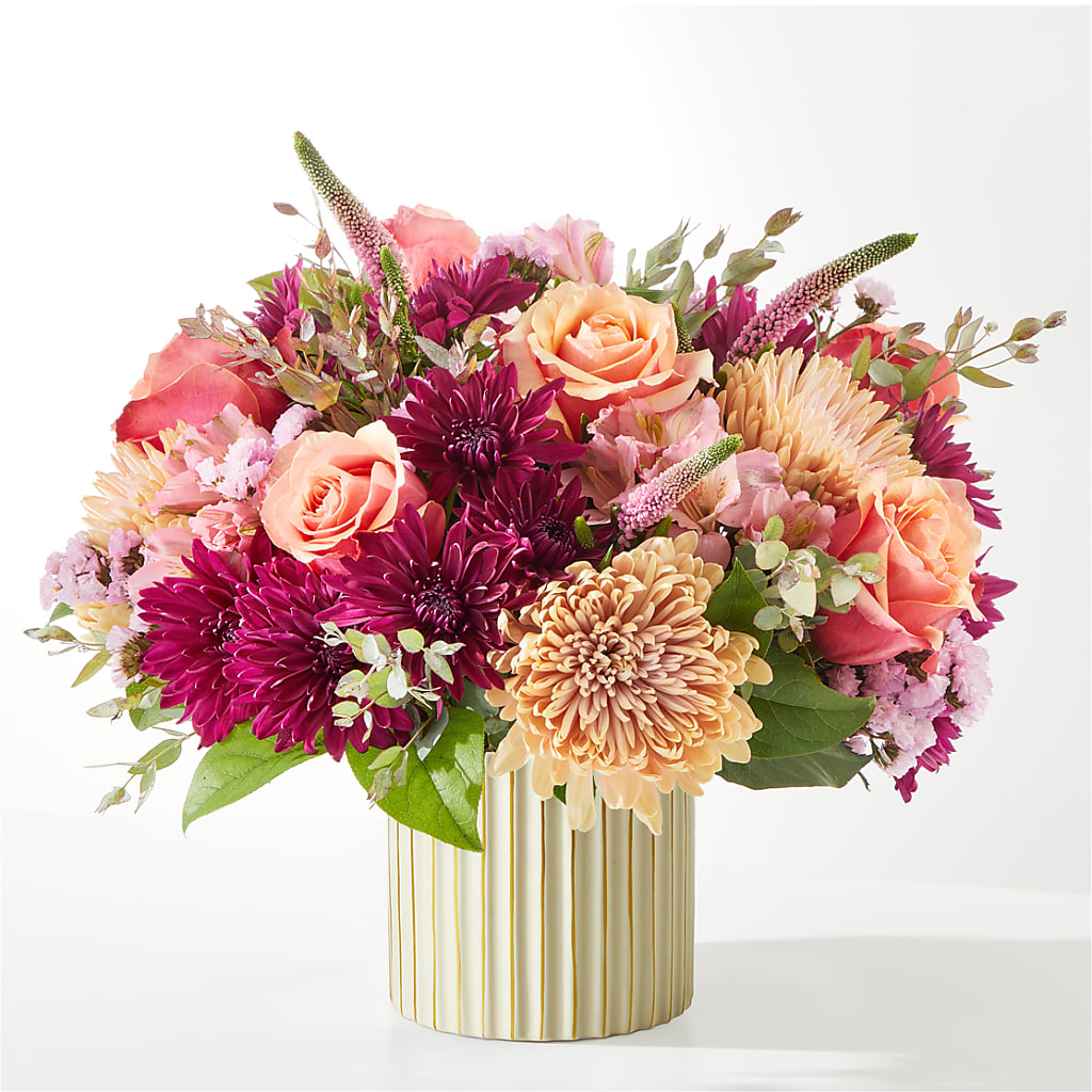 Berry Cobbler Bouquet with Ivory Vase – BAYSORE'S FLOWER SHOP LLC, Mason OH