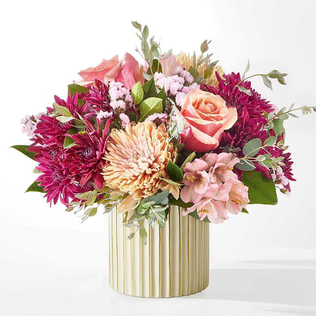 Berry Cobbler Bouquet with Ivory Vase – BAYSORE'S FLOWER SHOP LLC, Mason OH