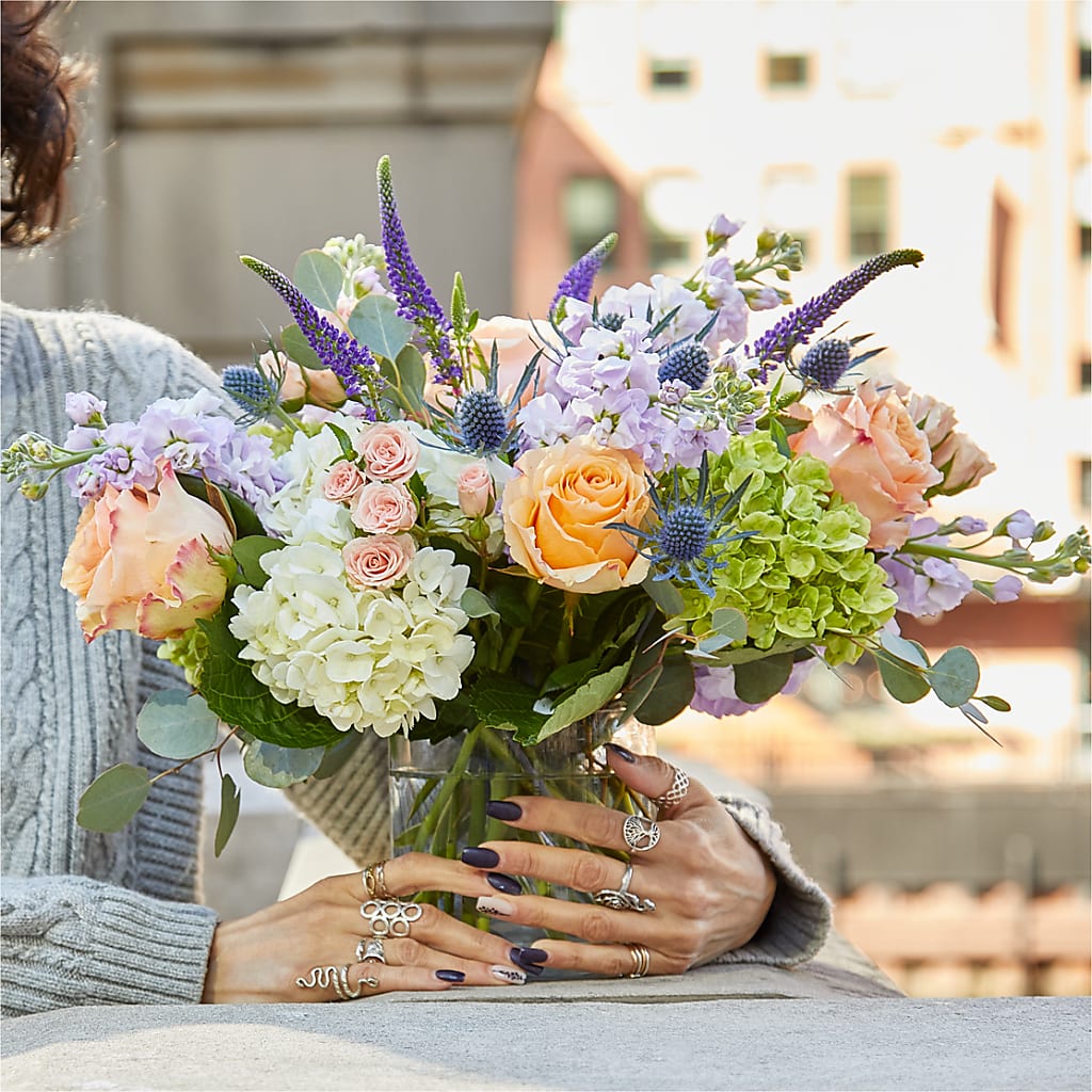 Porch Swing Bouquet – BAYSORE'S FLOWER SHOP LLC, Mason OH